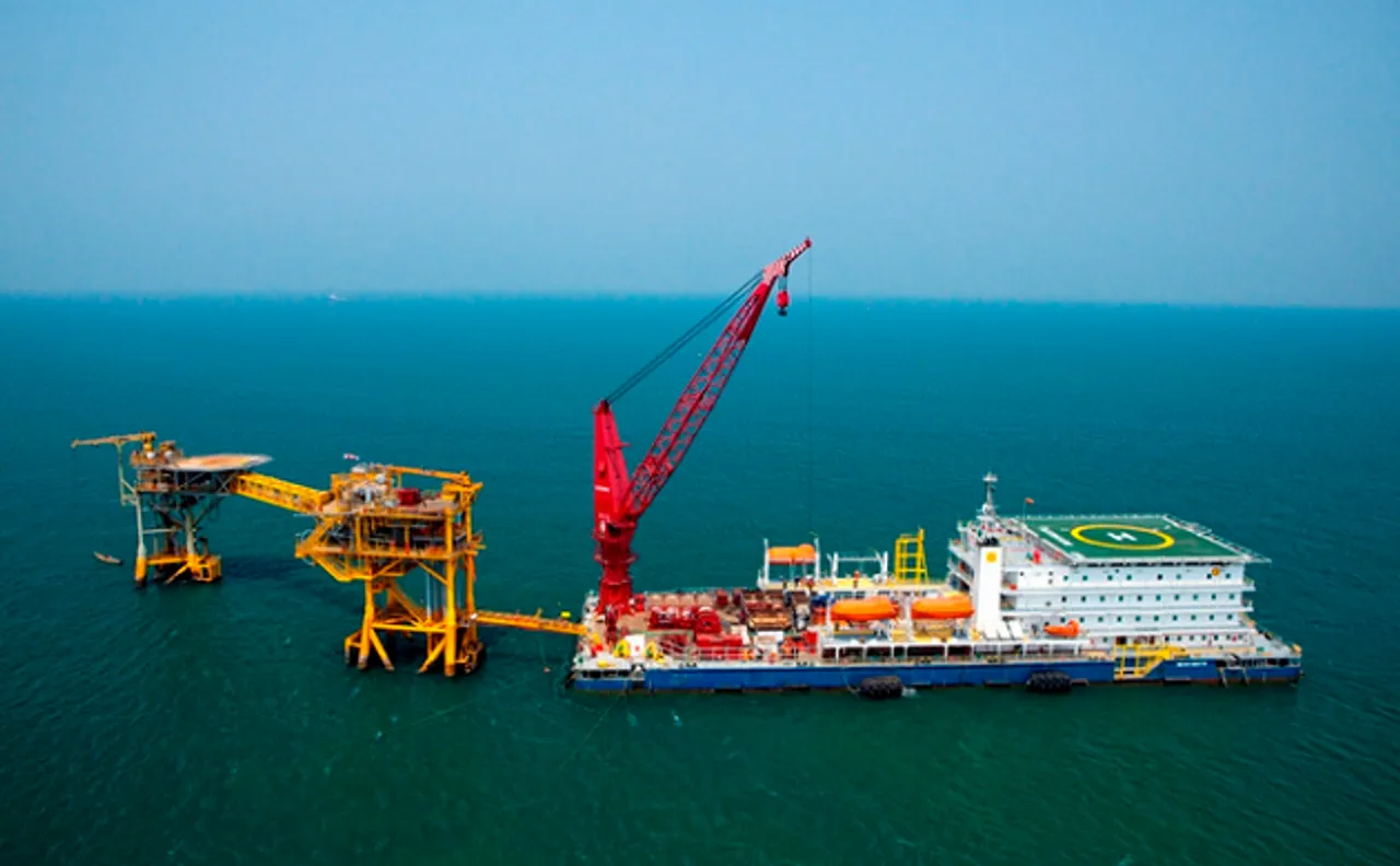 50 million litres of crude oil stolen from India's largest onshore oilfield; 25 held