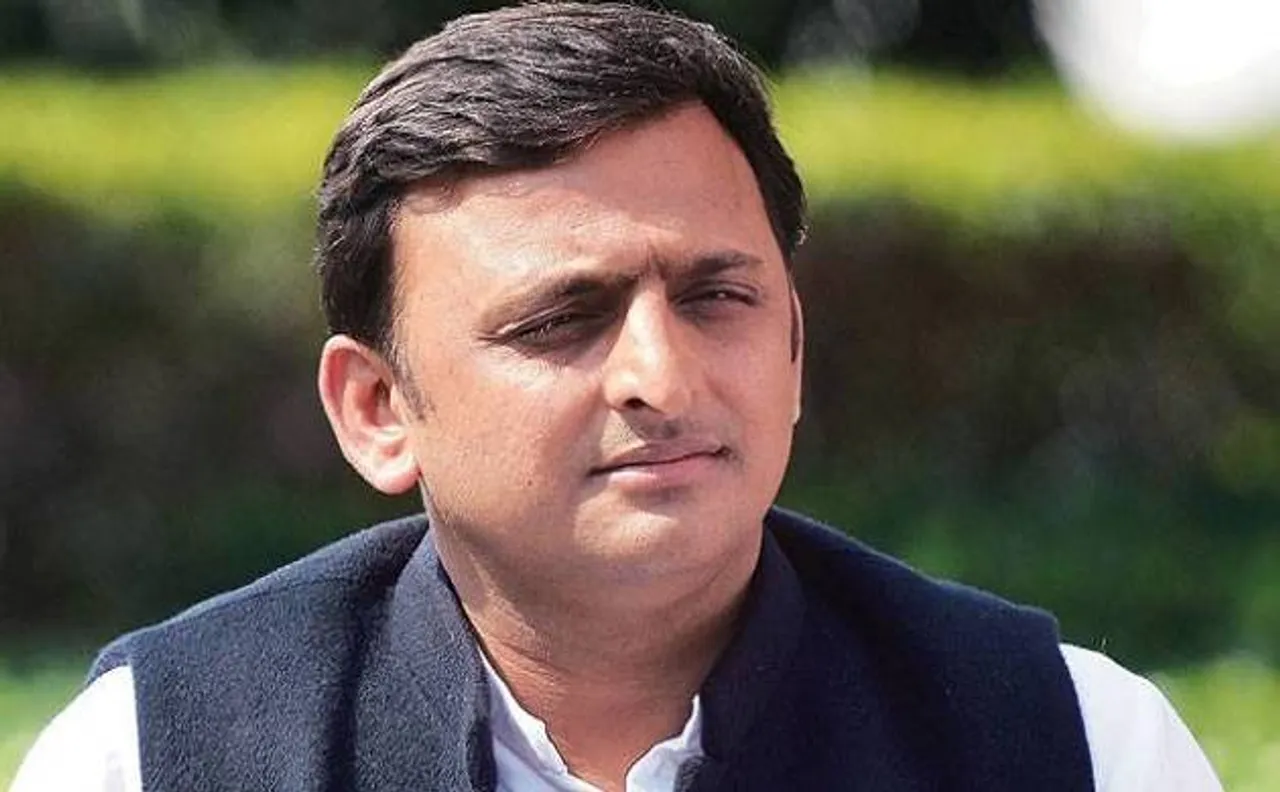 Akhilesh Yadav sings Bollywood song to take jibe at Nitish Kumar for joining hands with BJP