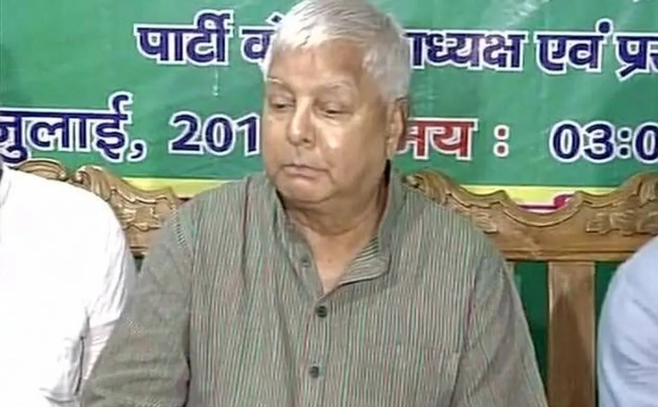 Nitish with BJP, ED files money laundering case against Lalu Yadav and family