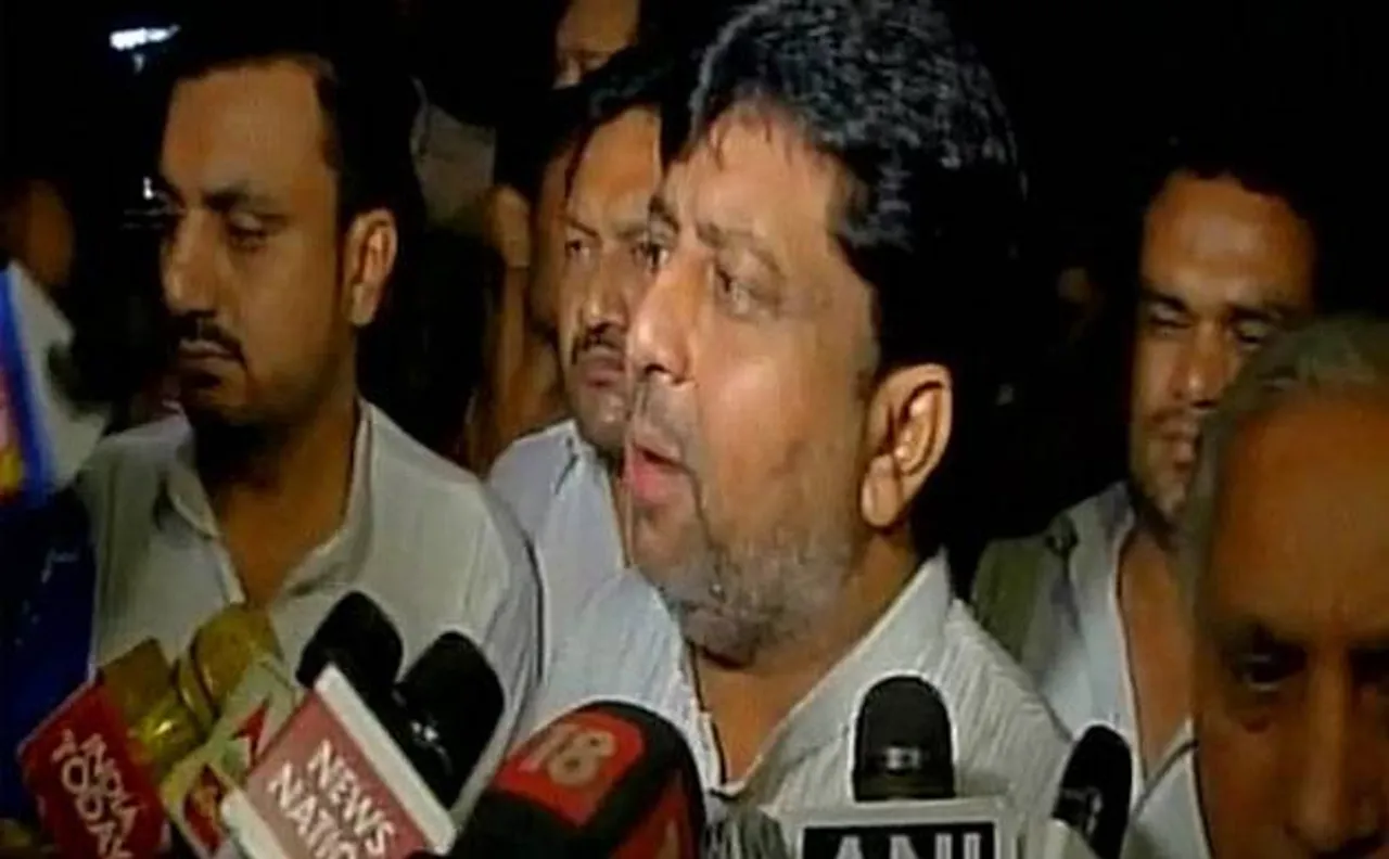 44 Gujarat Congress leaders leave for Bengaluru amid talks of horse-trading by BJP