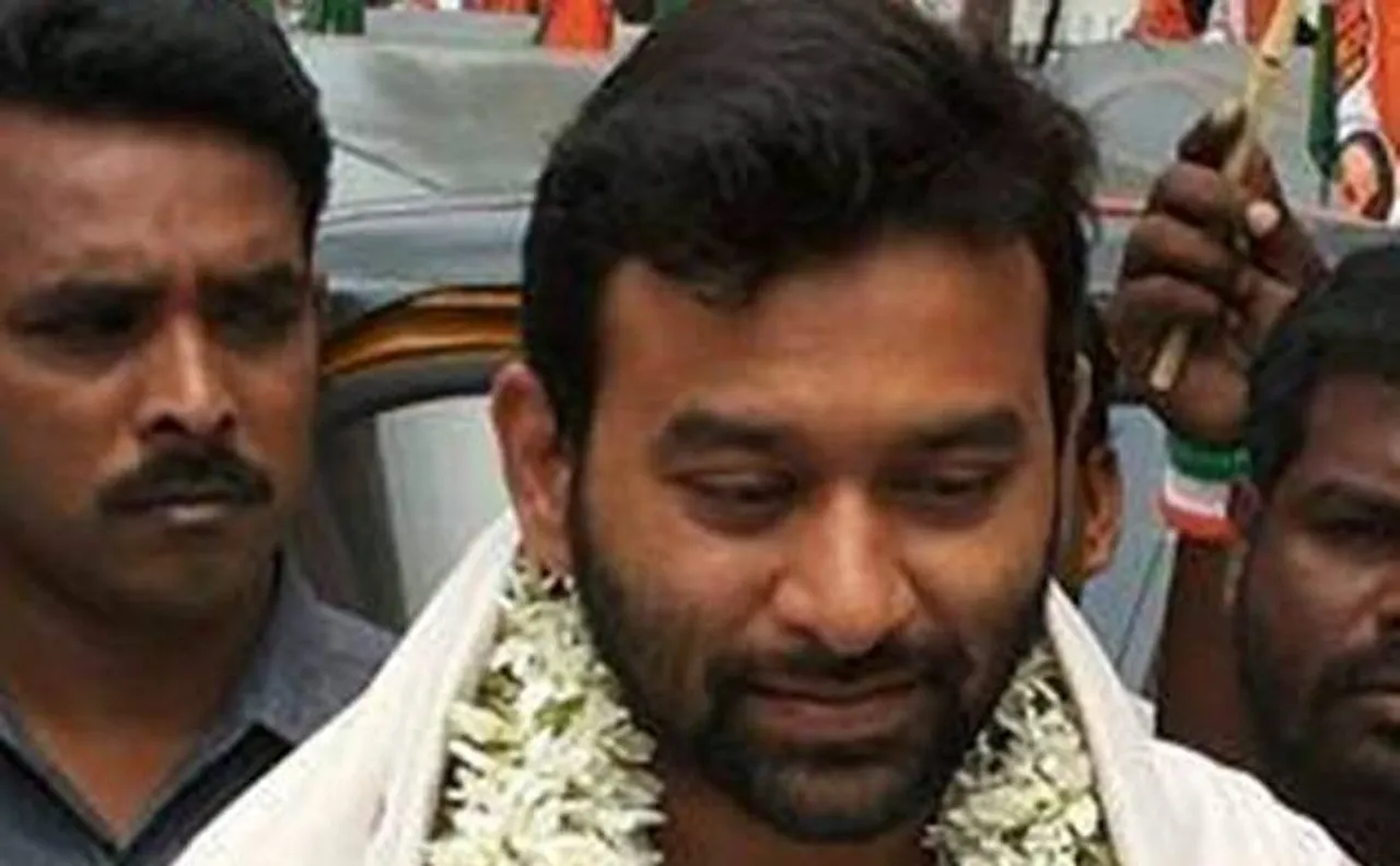 Son of former Andhra Pradesh minister shot at in Hyderabad