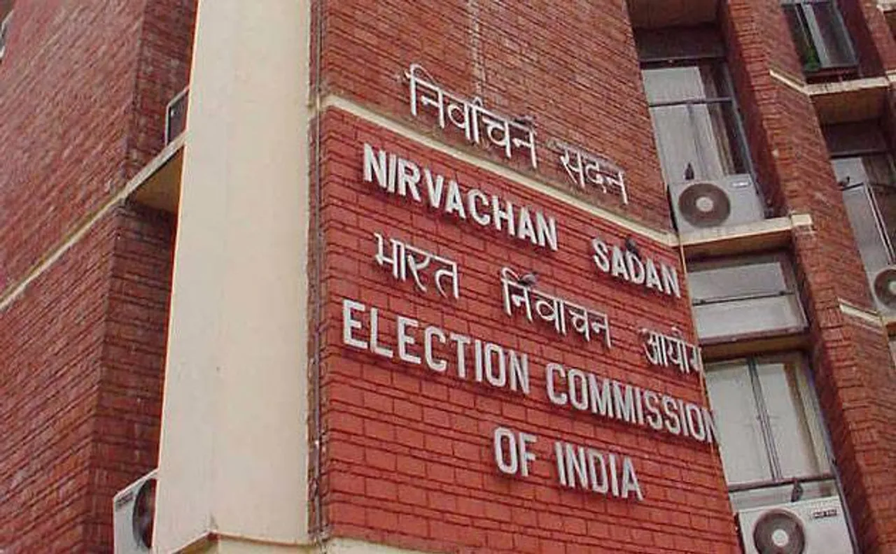 Election Commission seeks enquiry report from Gujarat by July 31 on Congressâ€™ allegations of horse-trading