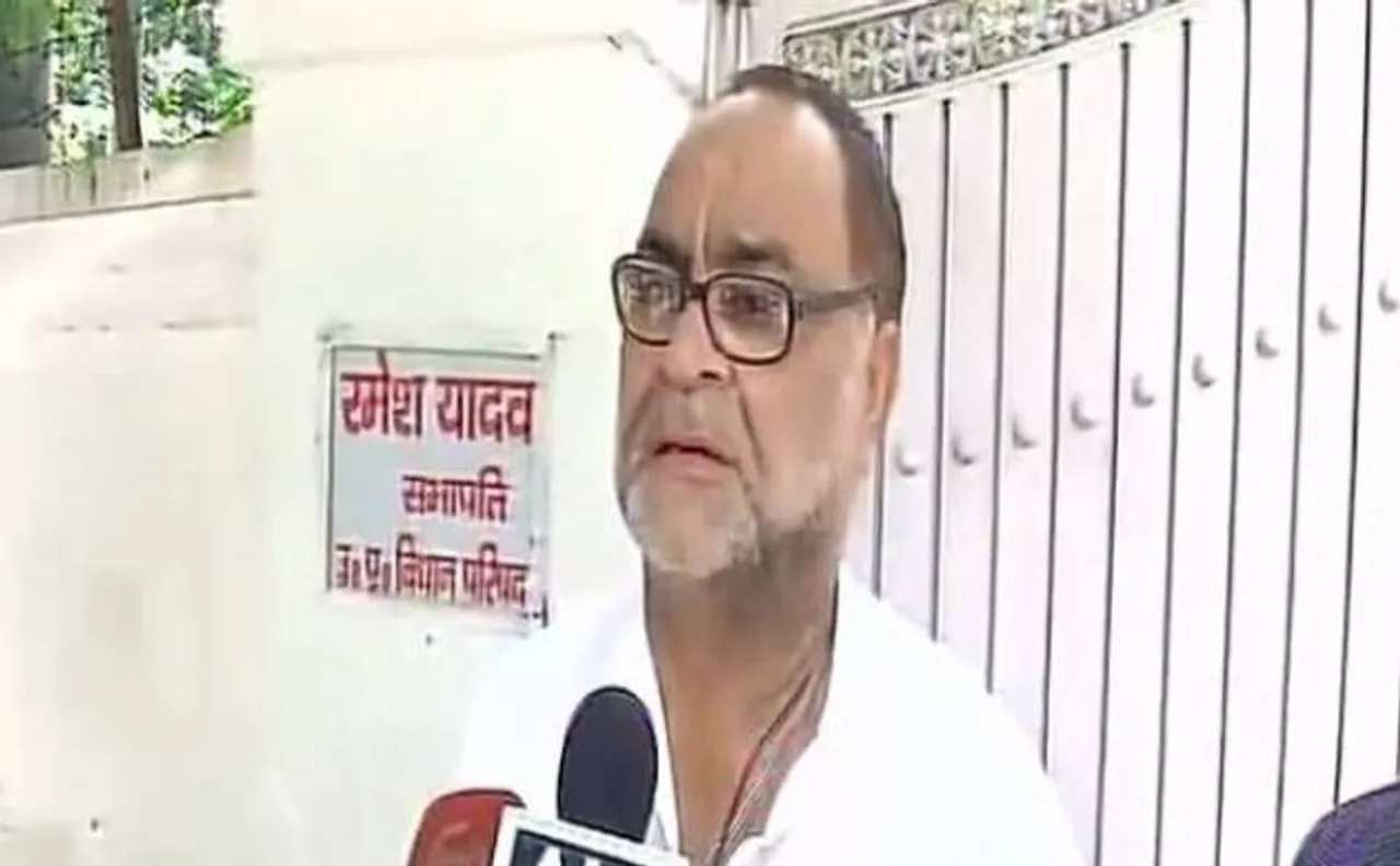 Amit Shah's Lucknow visit stokes sparks of revolt against Akhilesh Yadav, 2 SP MLCs resign