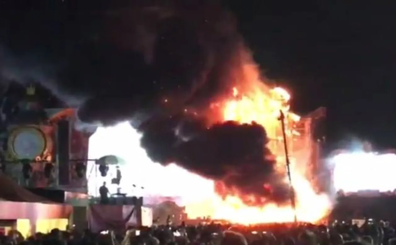 Tomorrowland Unite festival, Barcelona: Fire engulfs stage, 22,000 people escape unhurt | Video