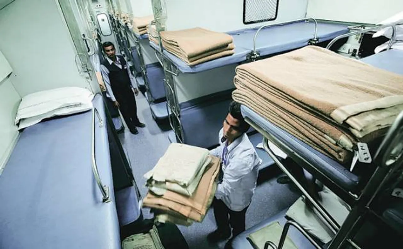 Railway plans to discontinue AC blanket, bring temp up to 24*C after CAG report