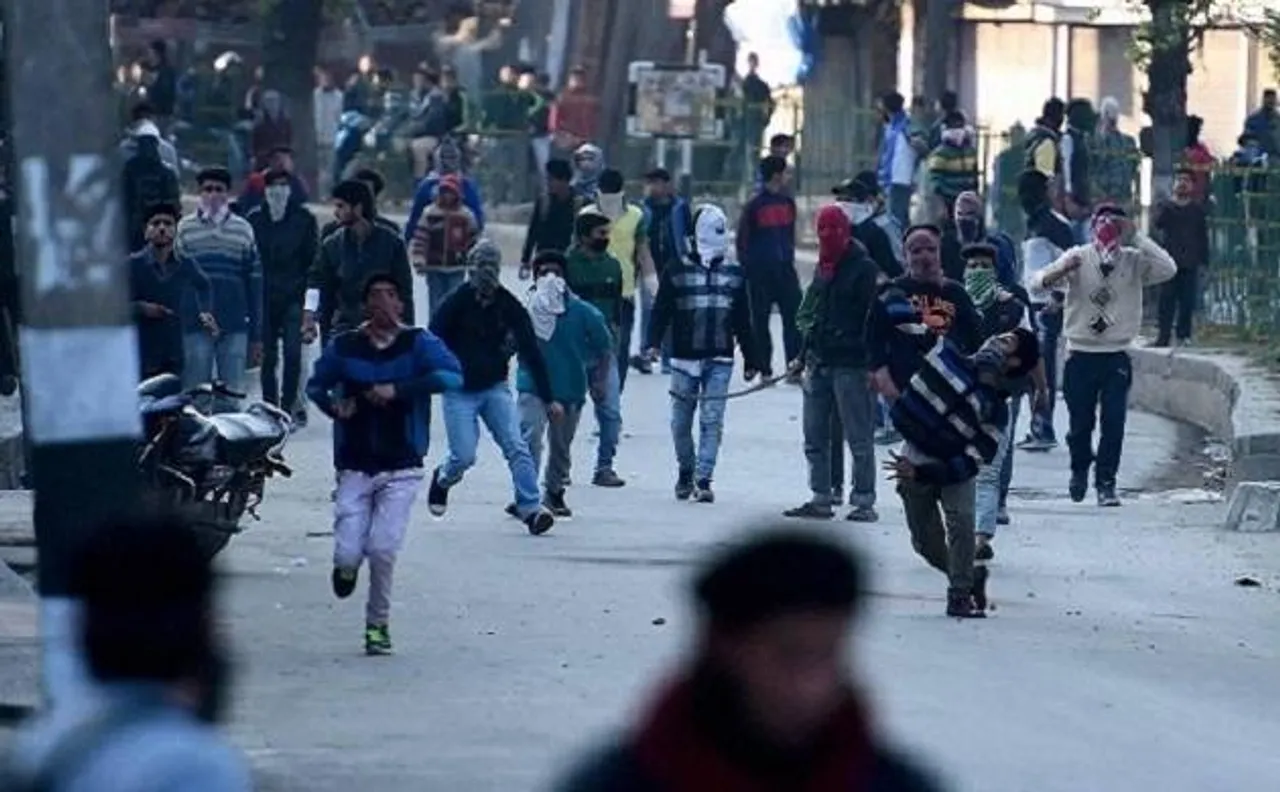 Abu Dujana encounter: Fresh protests erupt in valley after killing of slain LeT militant