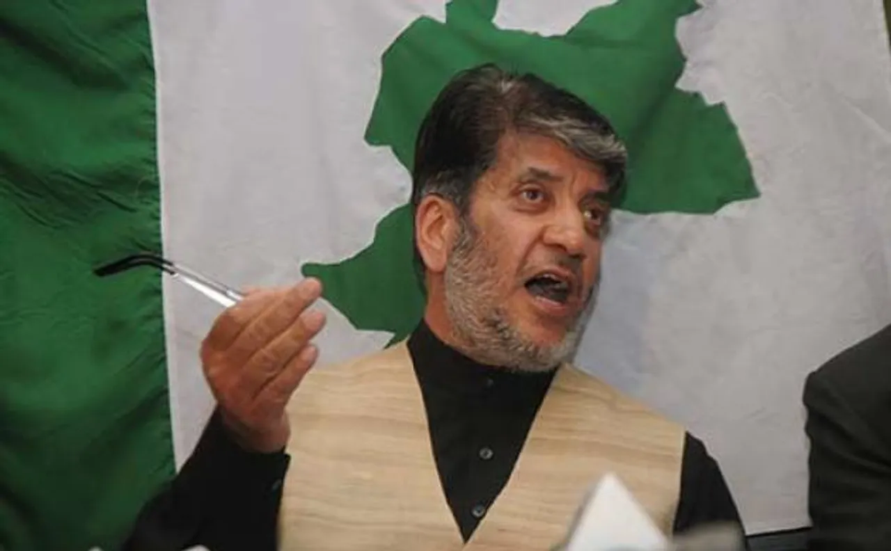 Pak terror financing: ED arrests Shabir Shah's aid Aslam Wani