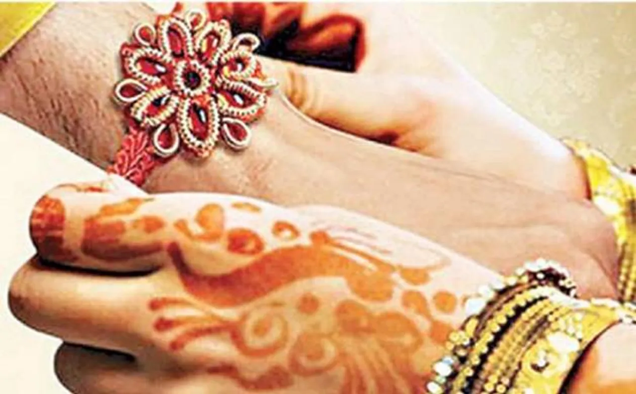 Raksha Bandhan 2017: Here is how B-town stars celebrated auspicious day with siblings