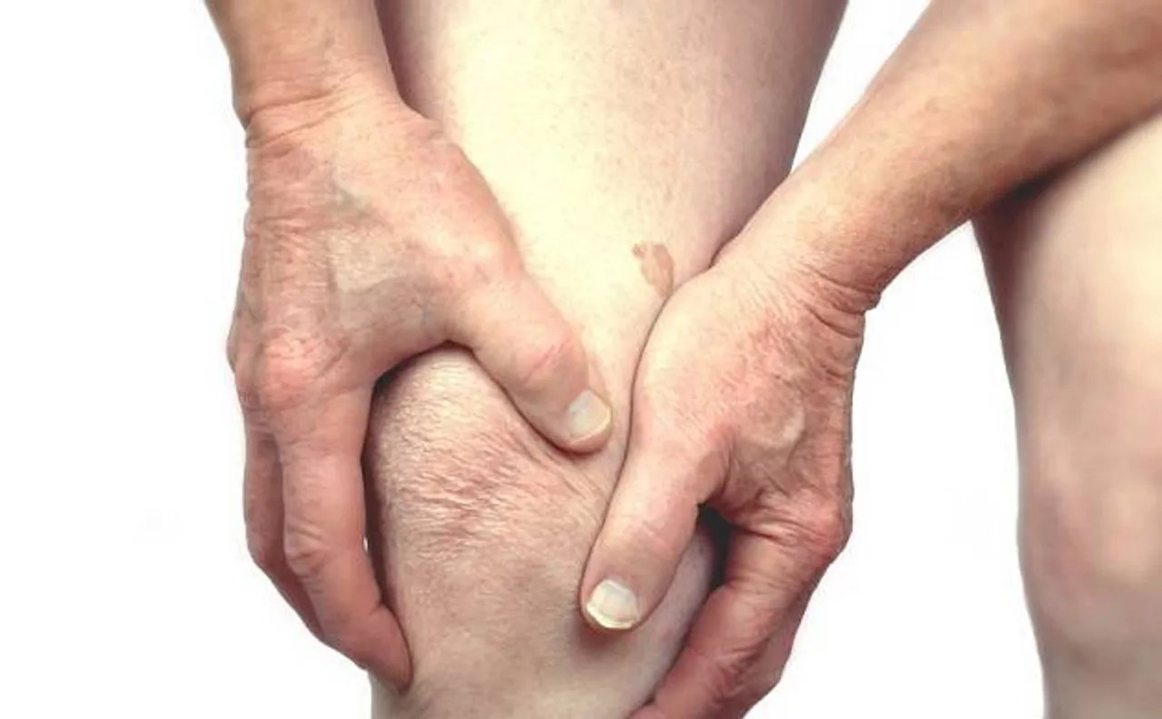 Bengaluru: First doctor to conduct more than 1000 minimally invasive knee surgery