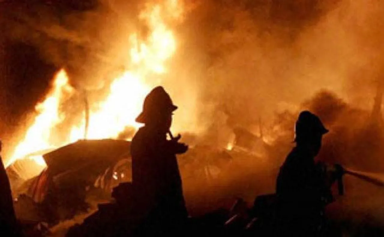 Delhi: 6 injured after fire breaks out in Munirka