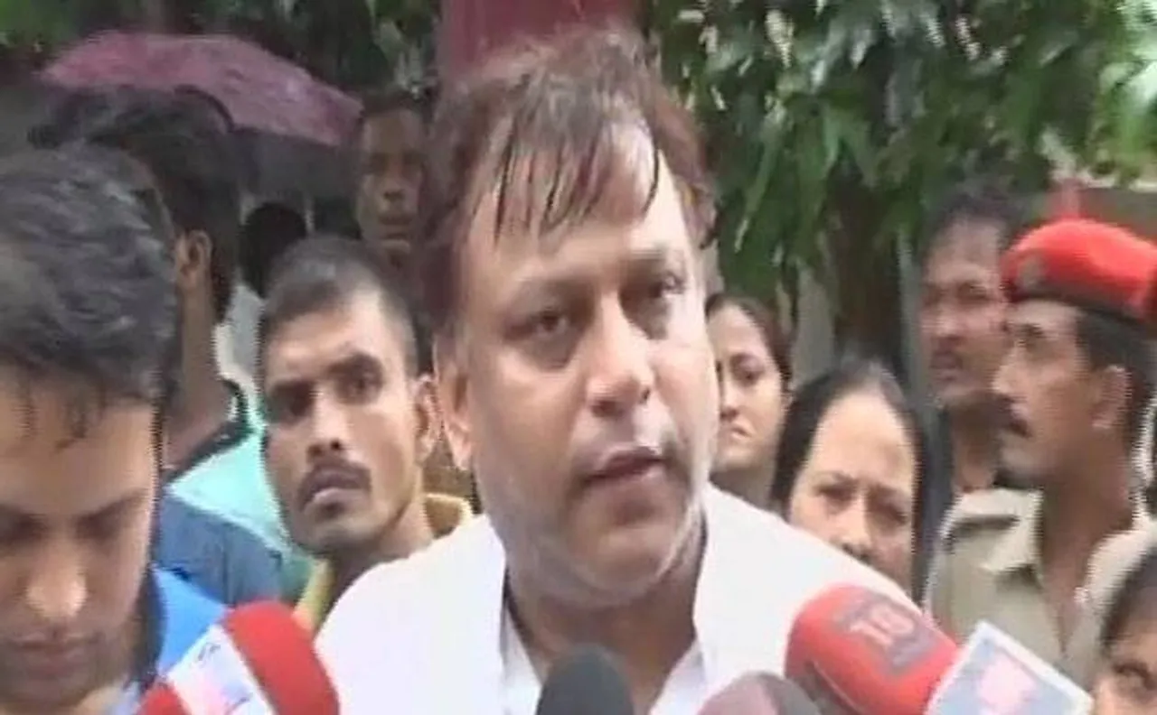 Buxar DMâ€™s suicide: Father-in-law says his daughter is not at fault, somebody hatching conspiracy