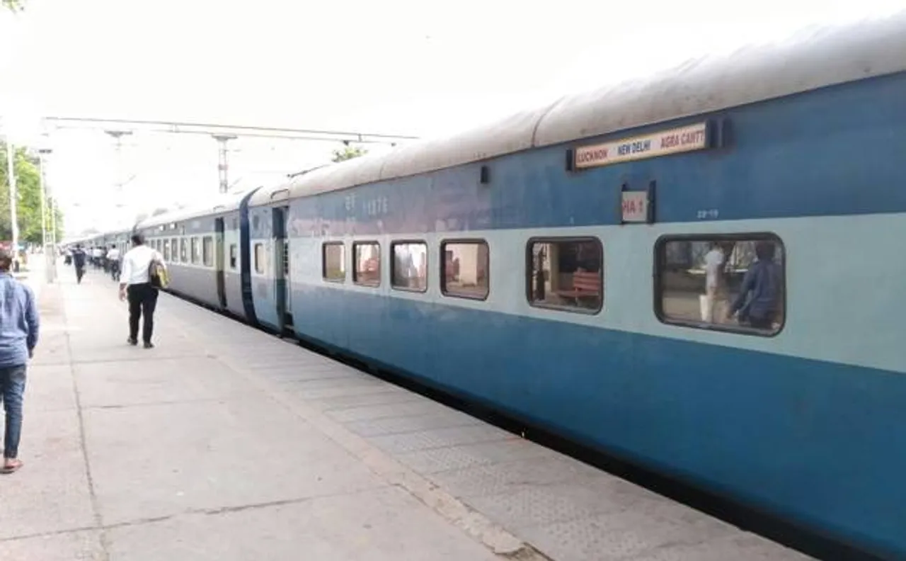 Fight over seats turns ugly in Haryana, man dies after being thrown out of train
