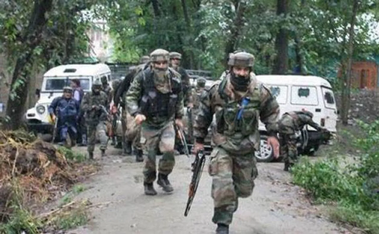 J&K: Two Harkat-ul-Mujahideen militants arrested by security forces from Handwara 