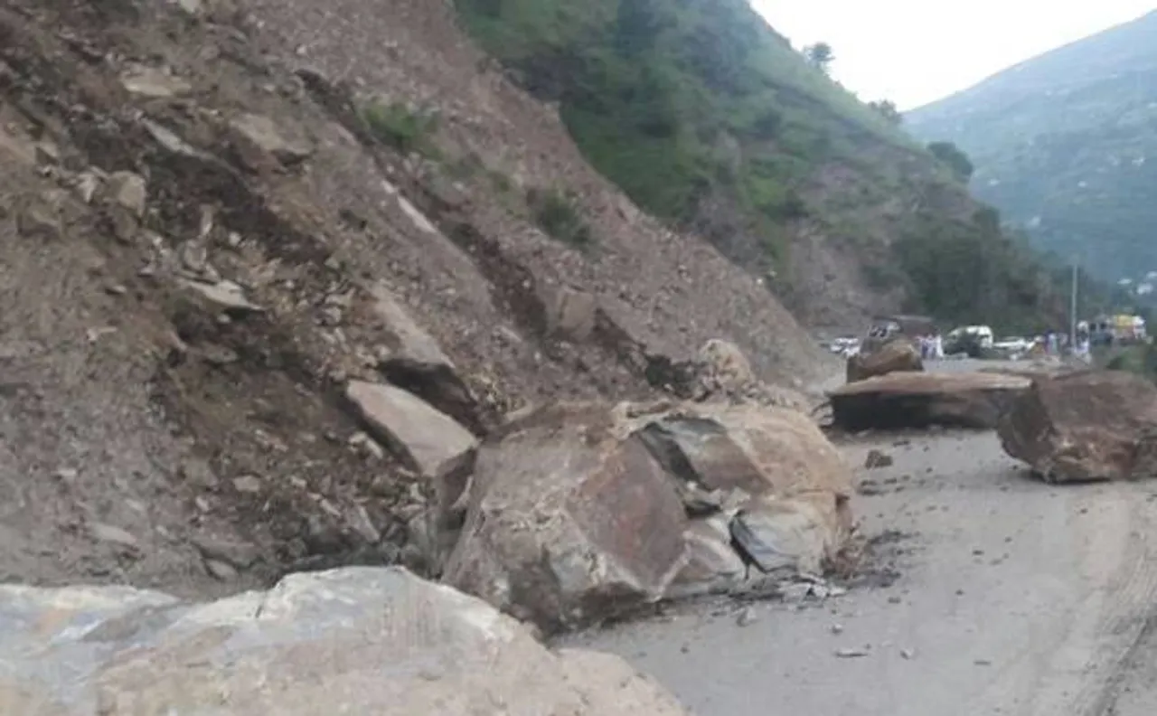 Traffic on Jammu-Srinagar highway resumes today