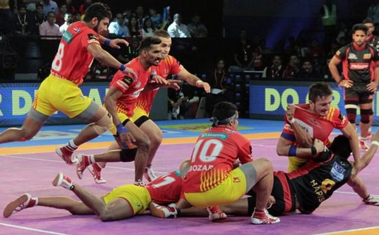 Pro-Kabaddi League 2017: Gujarat Fortunegiants script victory against Bengaluru Bulls in thrilling contest