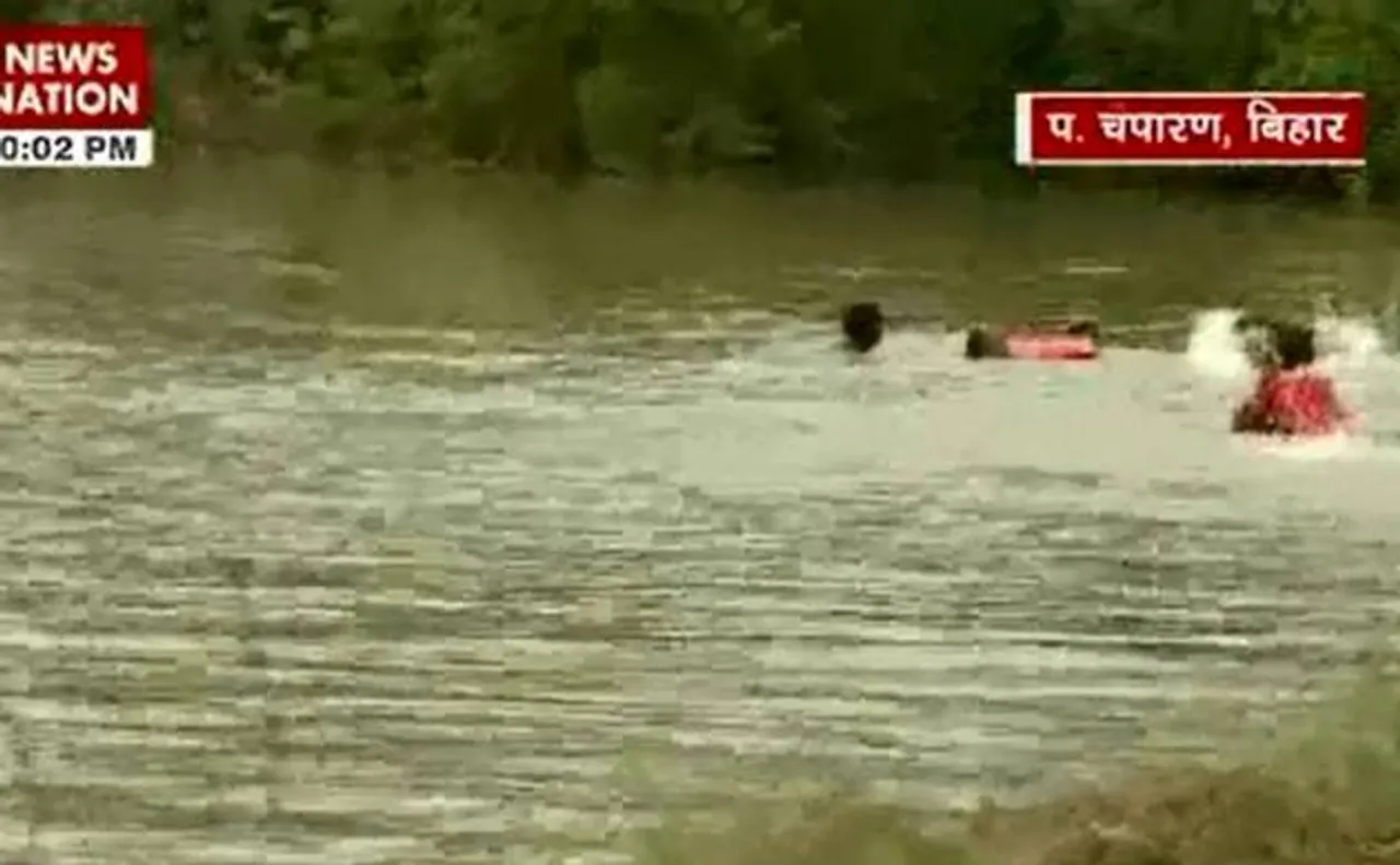 News Nation Exclusive: Watch visuals of dramatic rescue in Bihar floods