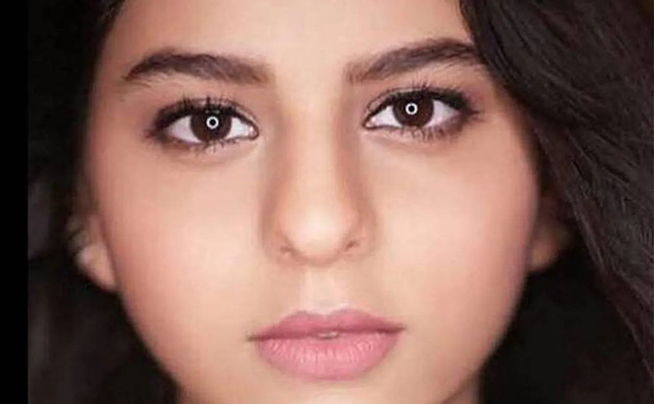Suhana Khan keeps it all simple at Lakme Fashion Week