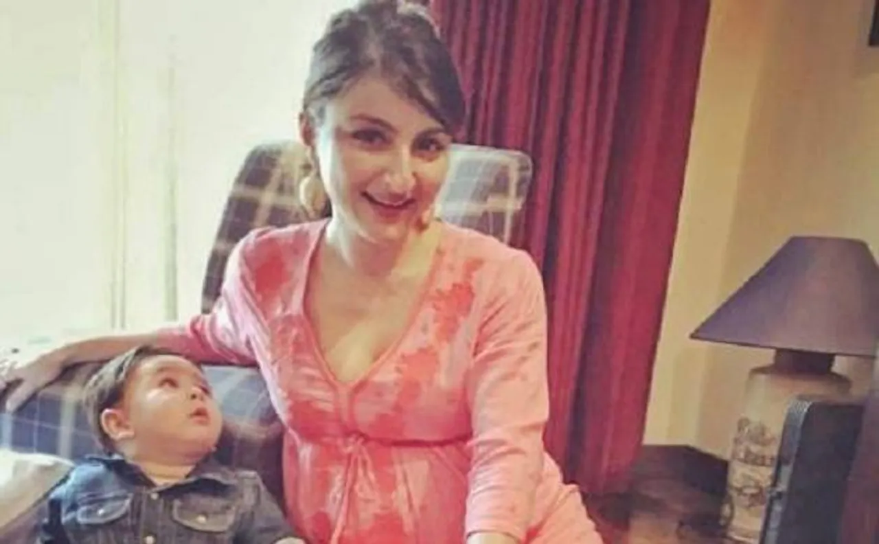 Taimur steals the show at Soha Ali Khanâ€™s baby shower (See pics)
