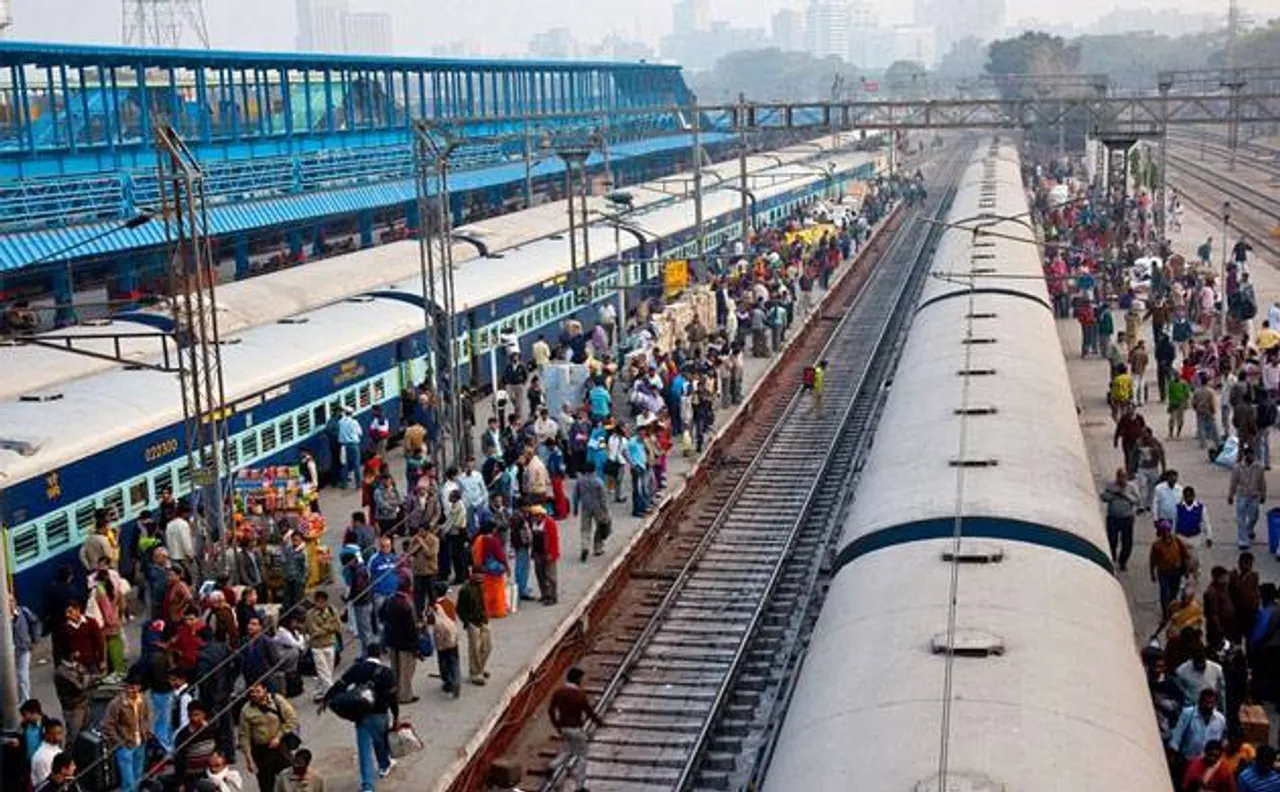 GRP receives bomb threat at New Delhi railway station, nothing suspicious found yet