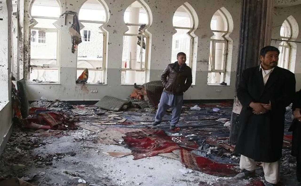 20 killed in Kabul Shiite mosque attack, IS claims responsibility