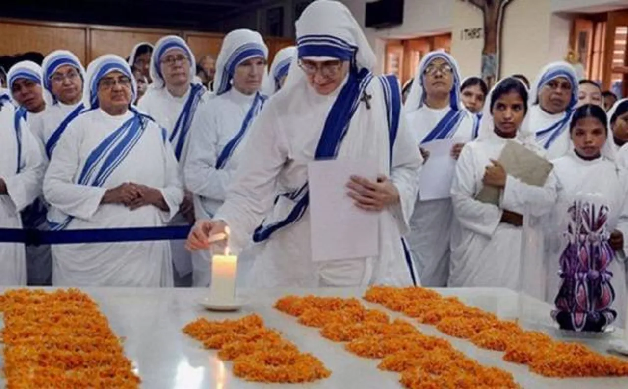 Mother Teresa's 107th birth anniversary: West Bengal CM Mamata Banerjee pays special tribute to the saint