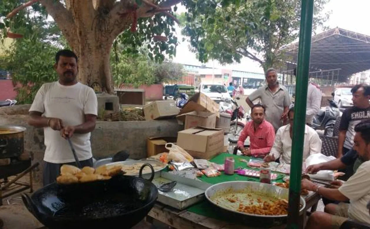 Hope amid violence: Sirsa locals prepare food for Army stationed to quell Dera unrest