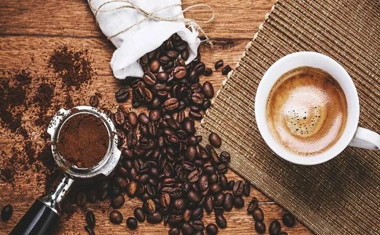 Four cups of coffee daily reduces risk of early death, says study
