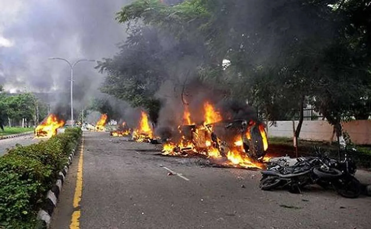 High Court terms Friday Dera violence as â€˜war like-situationâ€™