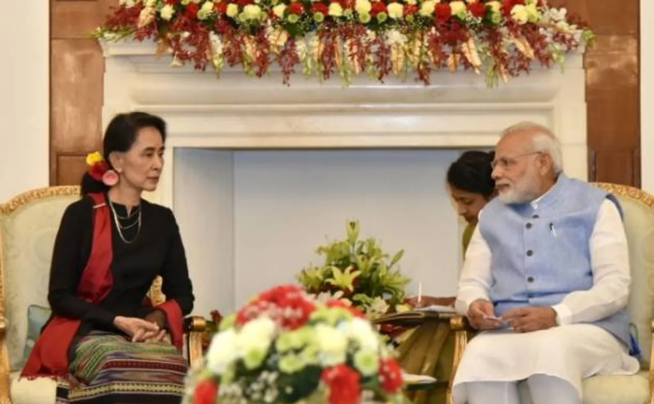 Prime Minister Narendra Modi meets Myanmar President Htin Kyaw in Nay Pyi Taw