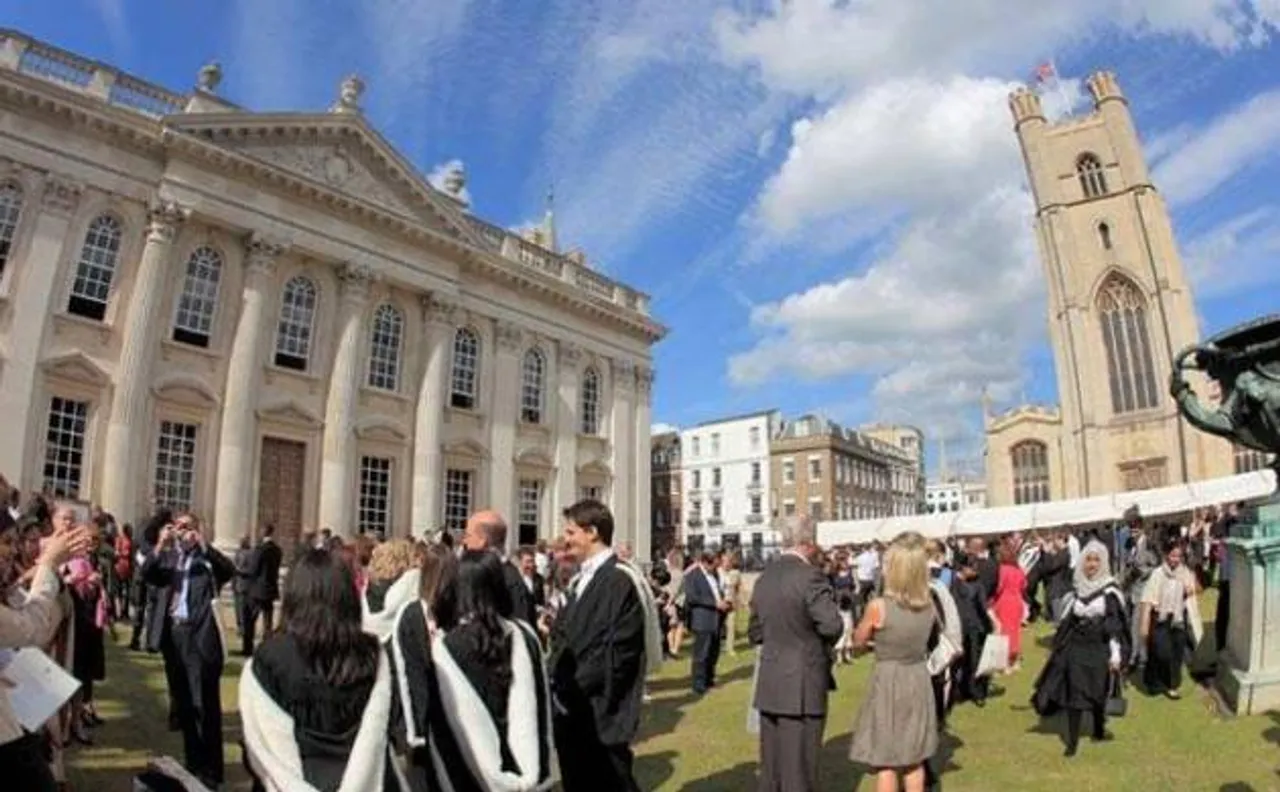 Cambridge University advertises for sex assault adviser