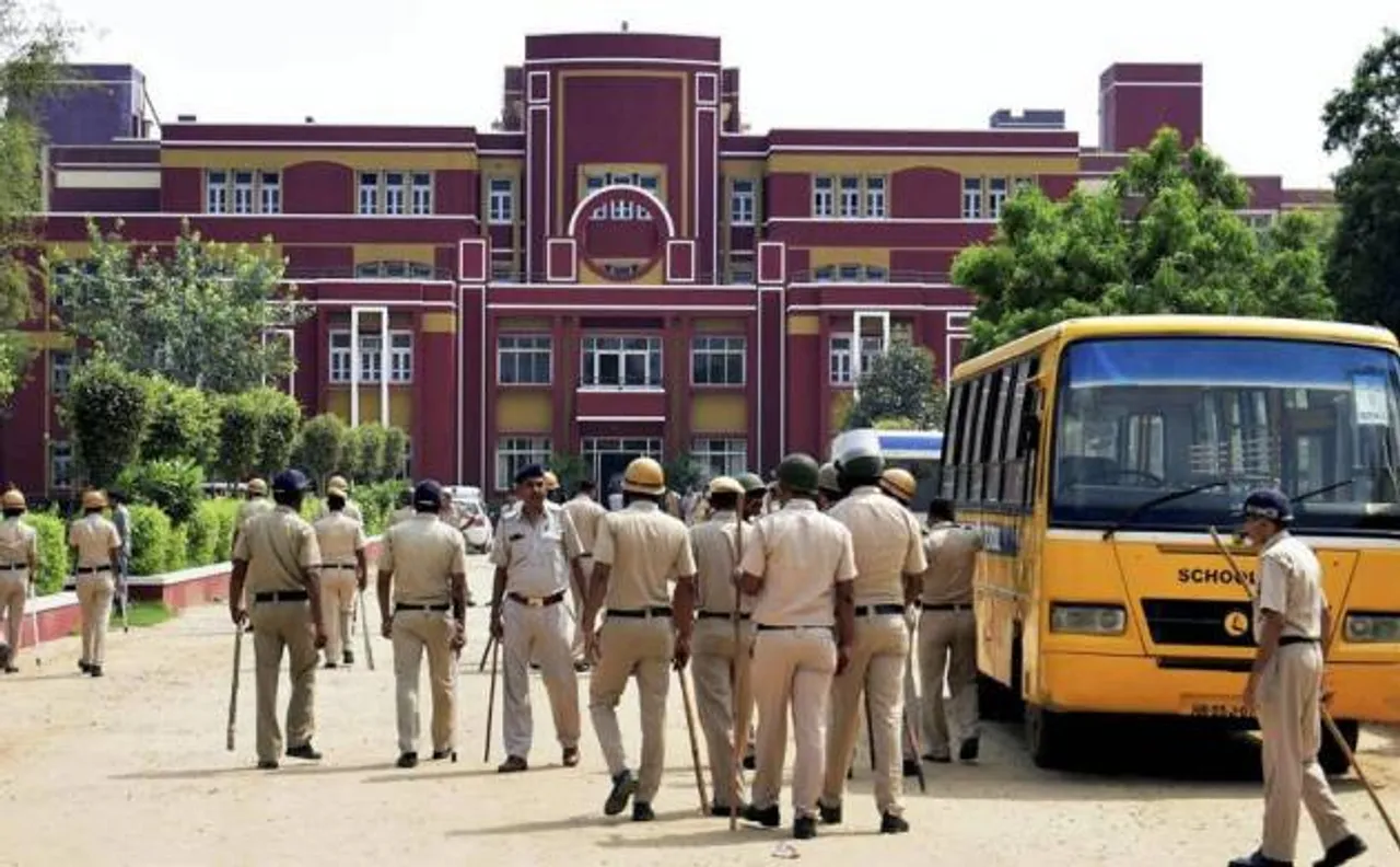 Ryan murder case: Police lathicharge parents demanding CBI probe, govt accepts negligence on schoolâ€™s part 