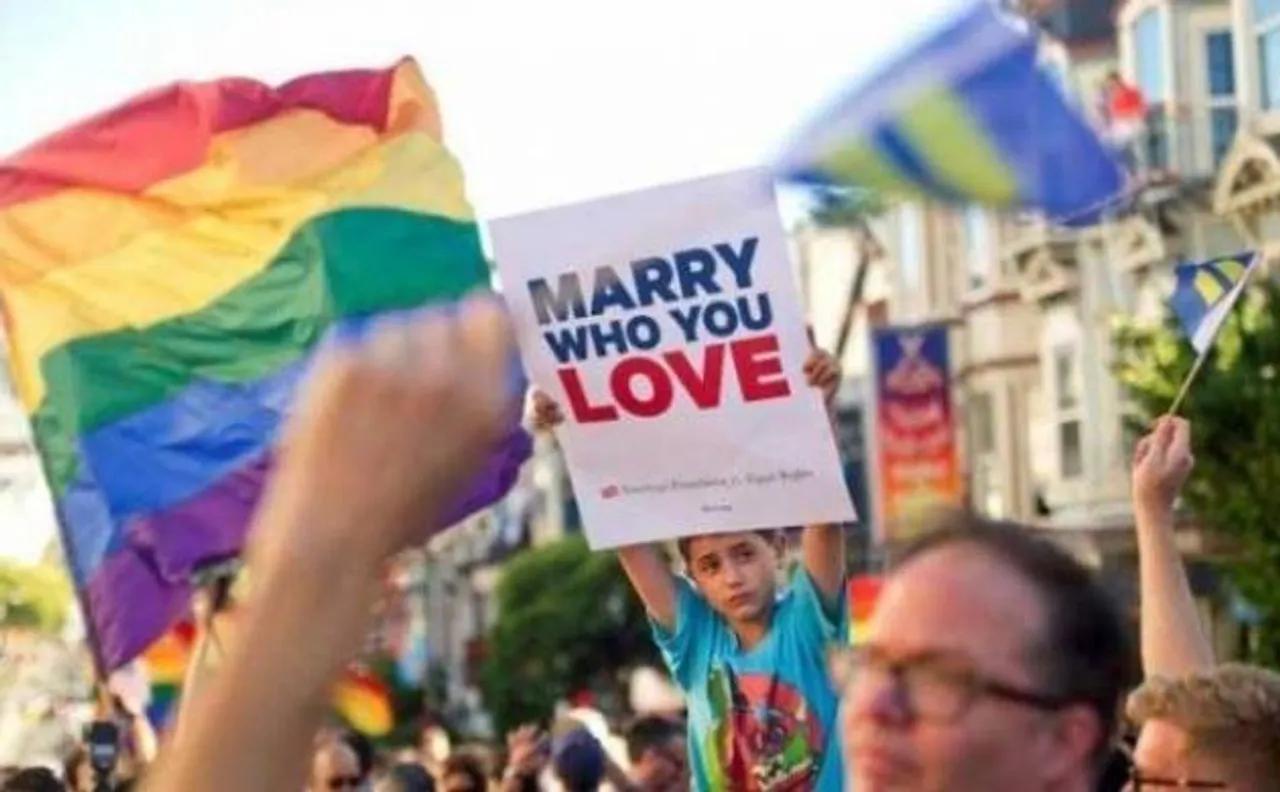 Thousands rally in support of gay marriage in Australia