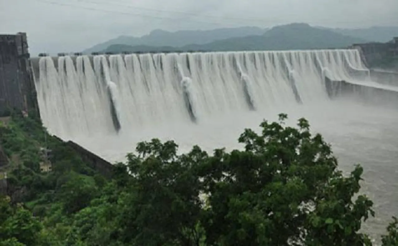 Sardar Sarovar: Water enters houses in submergence area in MP