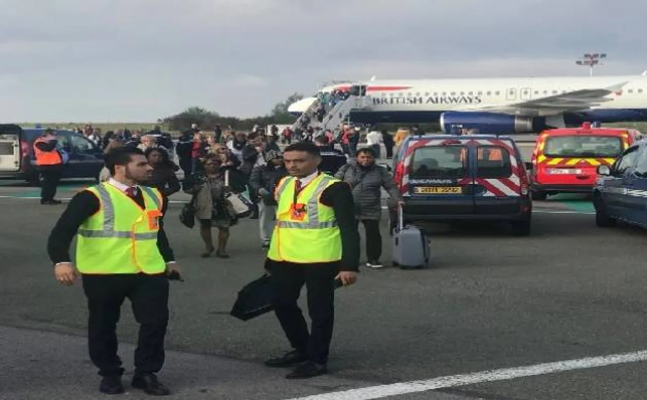 British Airways flight evacuated in Paris after bomb threat