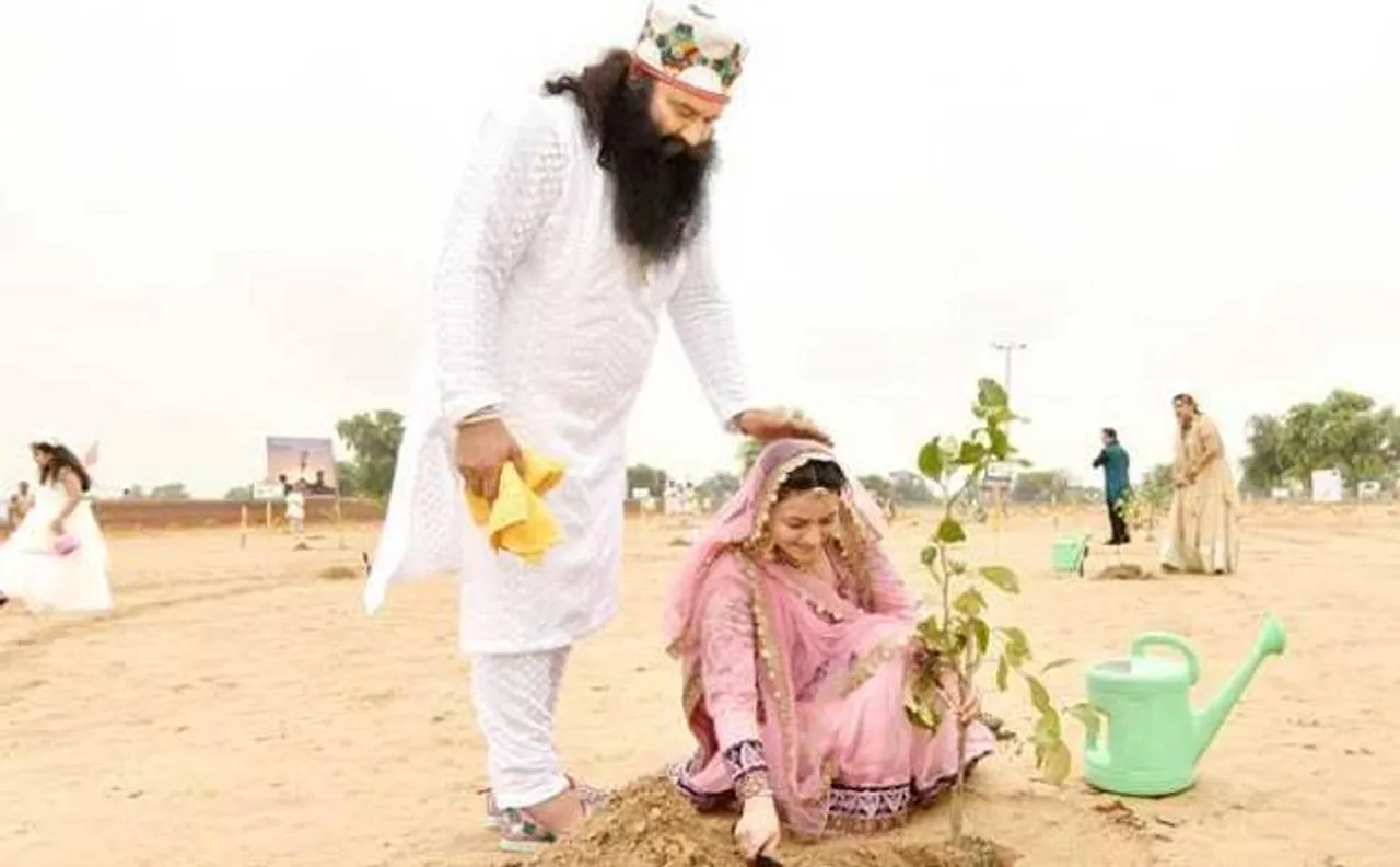Gurmeet Singh wishing to speak to Honeypreet, provides mobile number to jail officials