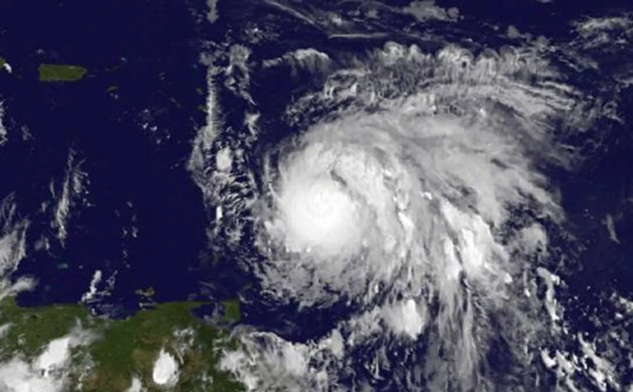 Hurricane Maria batters Caribbean, one dead, two missing in Guadeloupe