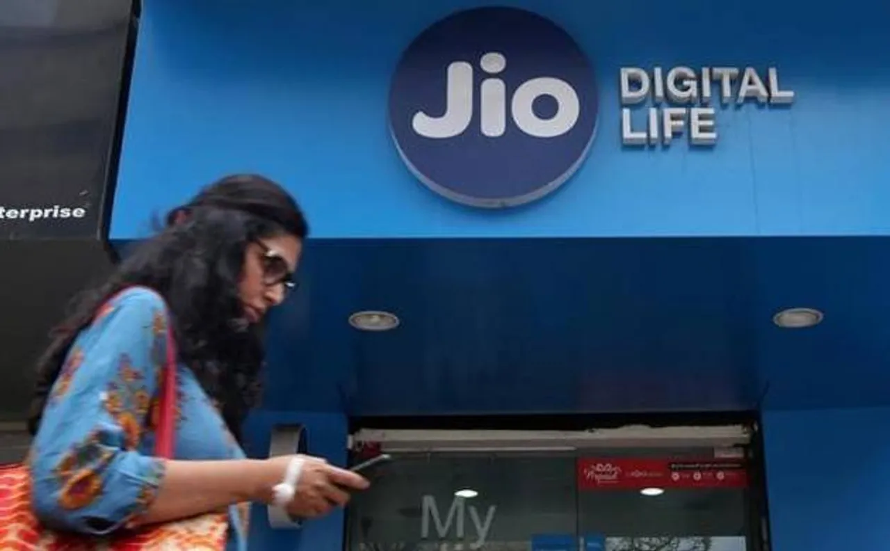 Reliance JioPhone delivery may be delayed; All you need to know