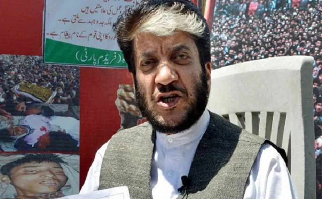 Was in â€˜regularâ€™ touch with Hafiz Saeed, separatist leader Shabir Shah confesses to ED