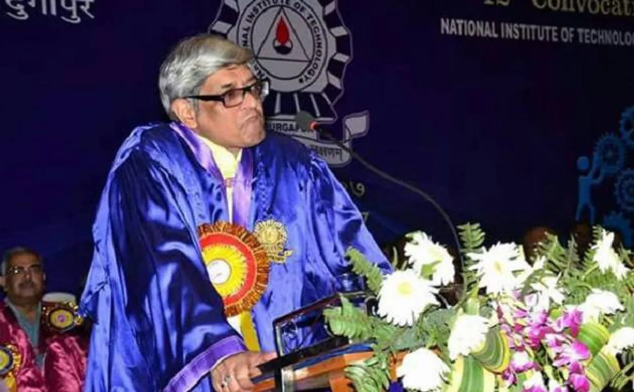PM Modi constitutes five-member Economic Advisory Council headed by Bibek Debroy