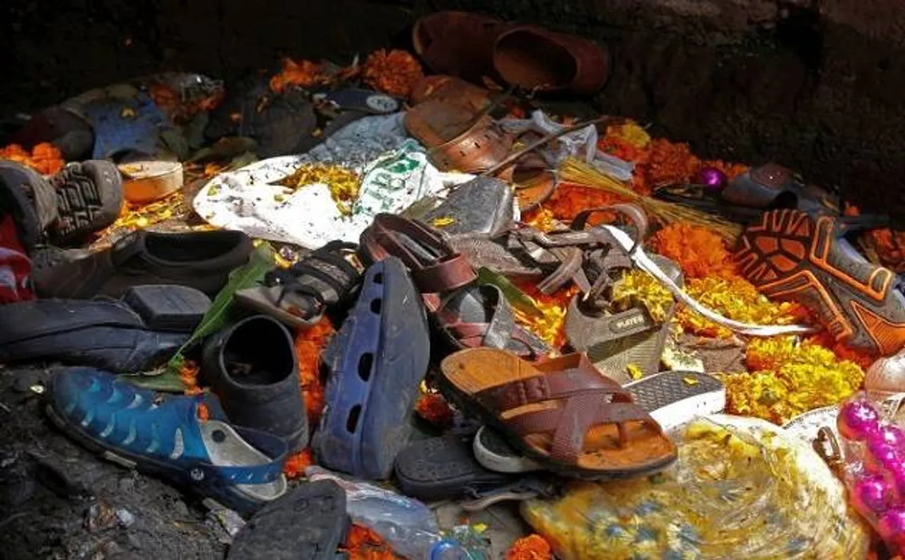 Papa, you go ahead, I will come, let the crowd thin out: Last words of Elphinstone stampede victim