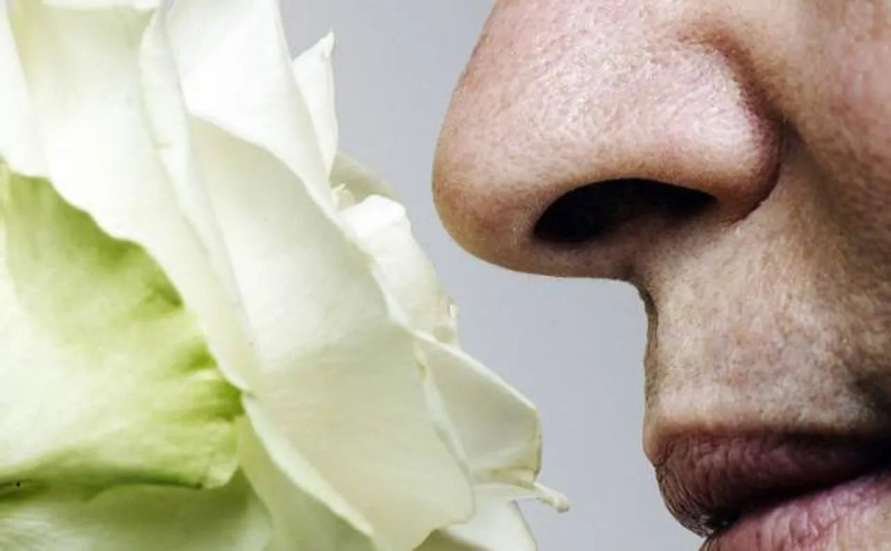 Smell test could determine risk of dementia in later life