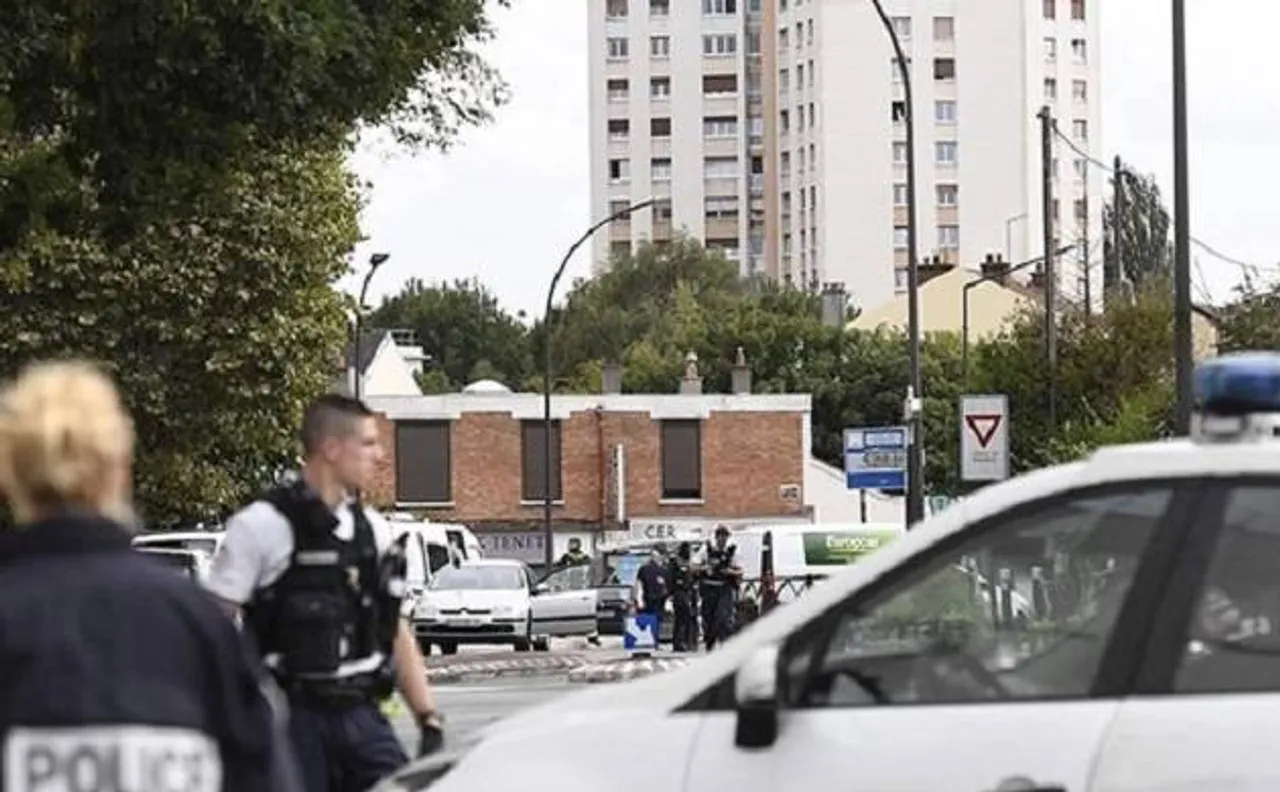 Anti-terror investigation begins after homemade bomb found in Paris: Sources