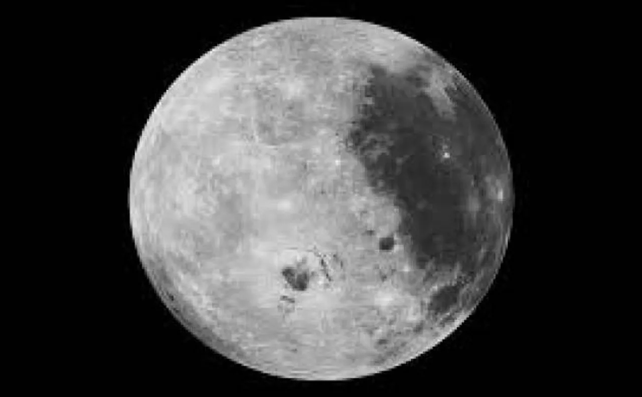 Trump administration to give NASAâ€™s manned lunar mission go ahead, says Mike Pence