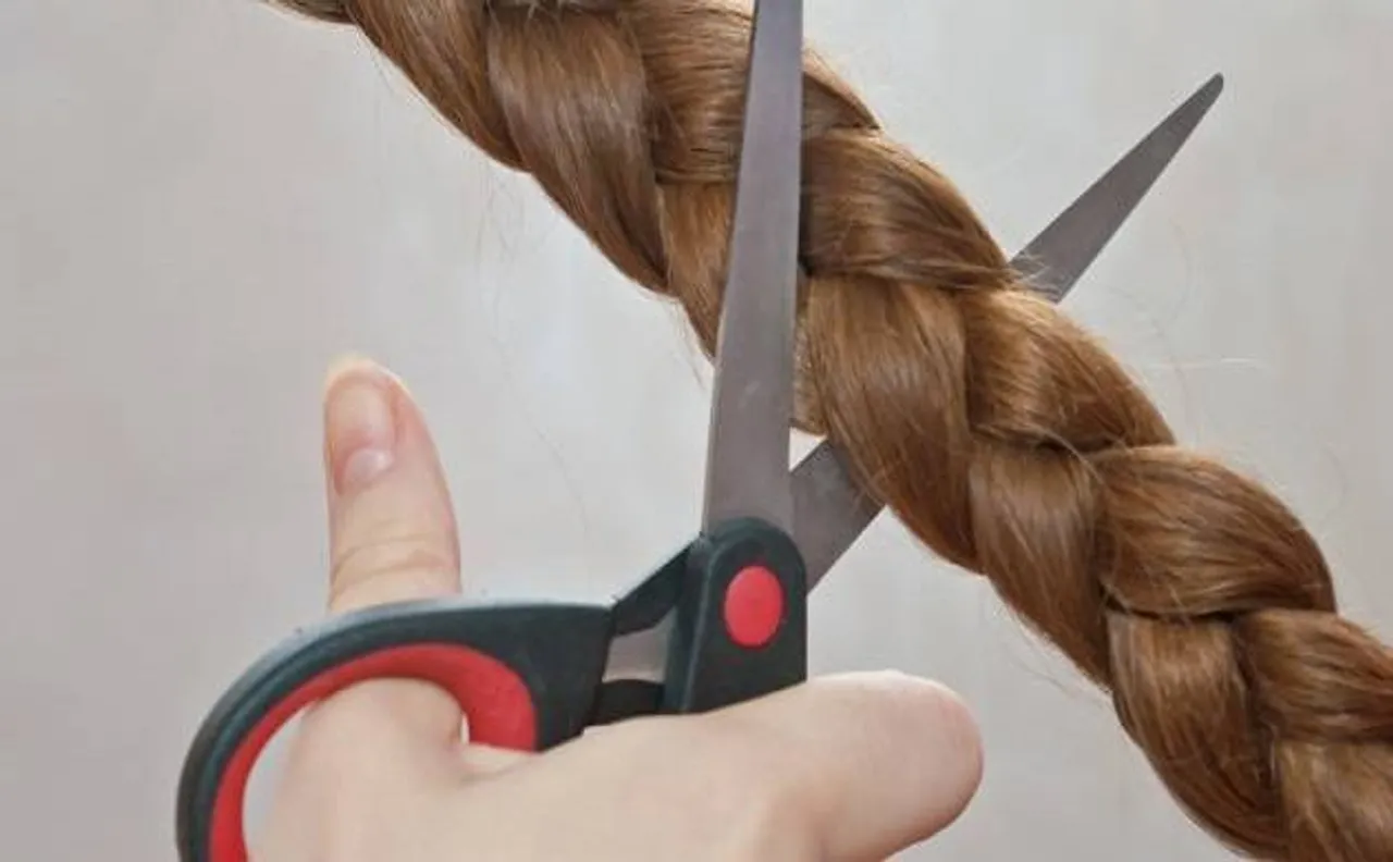 Restrictions imposed in Srinagar to prevent protests by seperatists against growing braid-chopping incidents