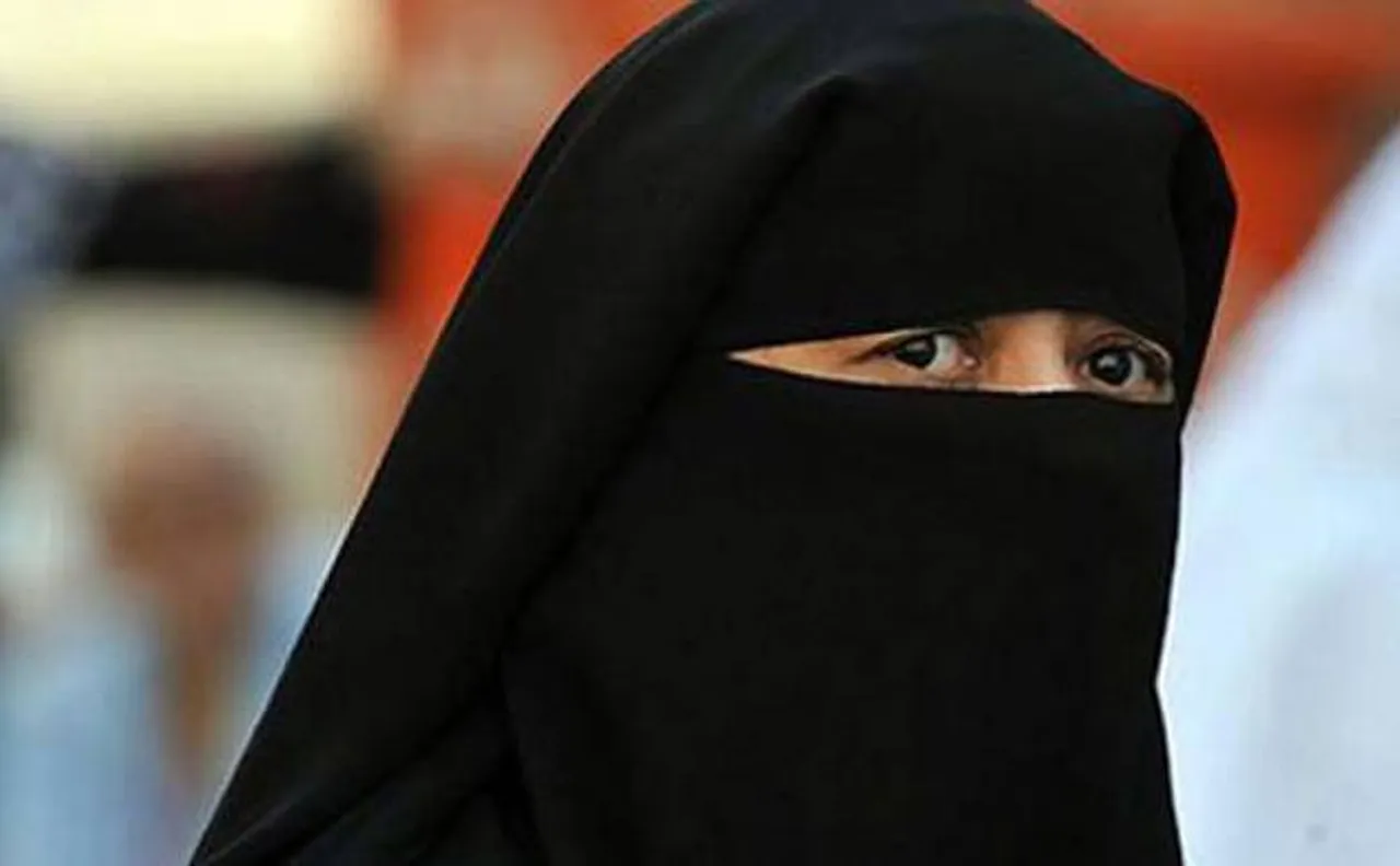 Mukhtar Abbas Naqvi says Muslim woman above age of 45 can go on Haj pilgrimage alone