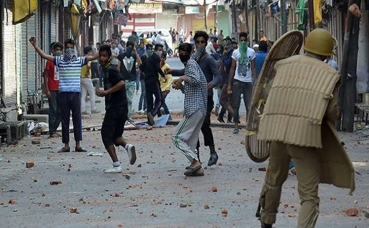 CRPF to use non-lethal plastic bullets instead of pellets in Kashmir