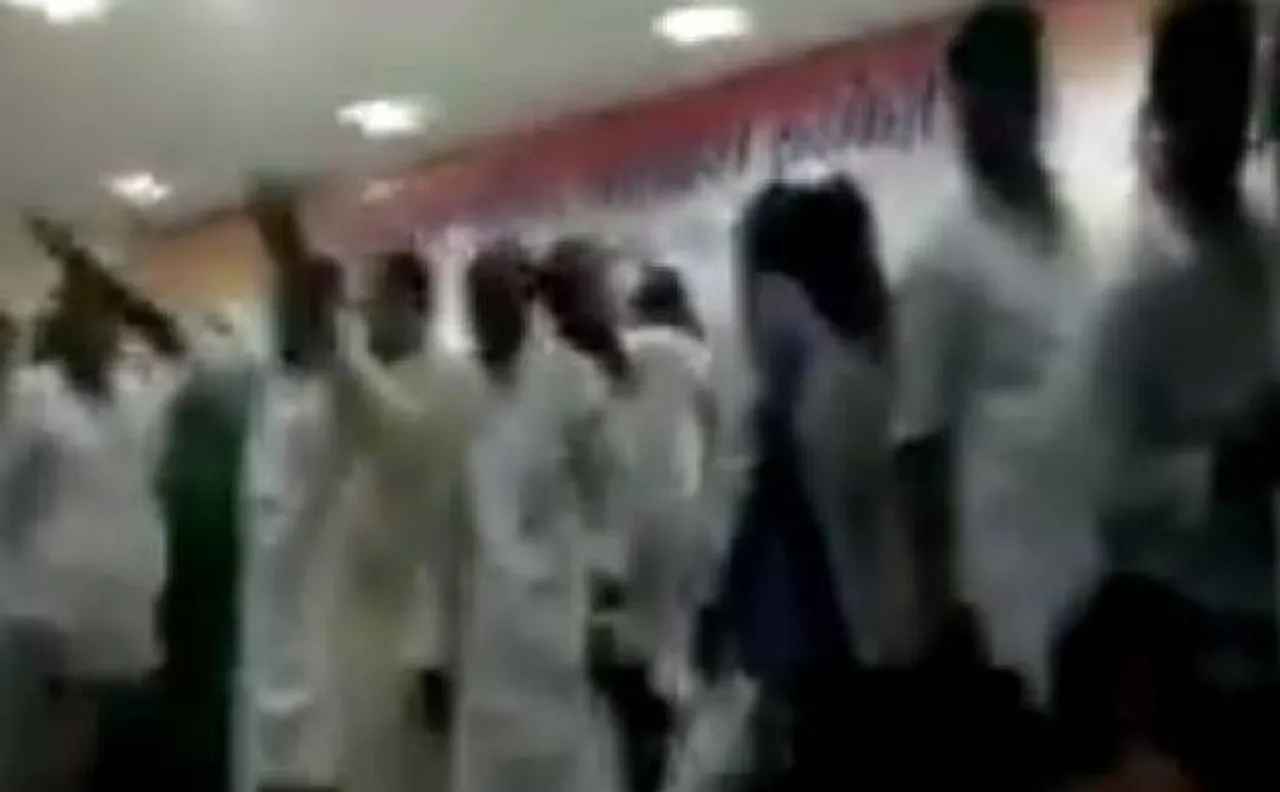 Bihar: Scuffle breaks out between supporters of two Congress leaders during party meet