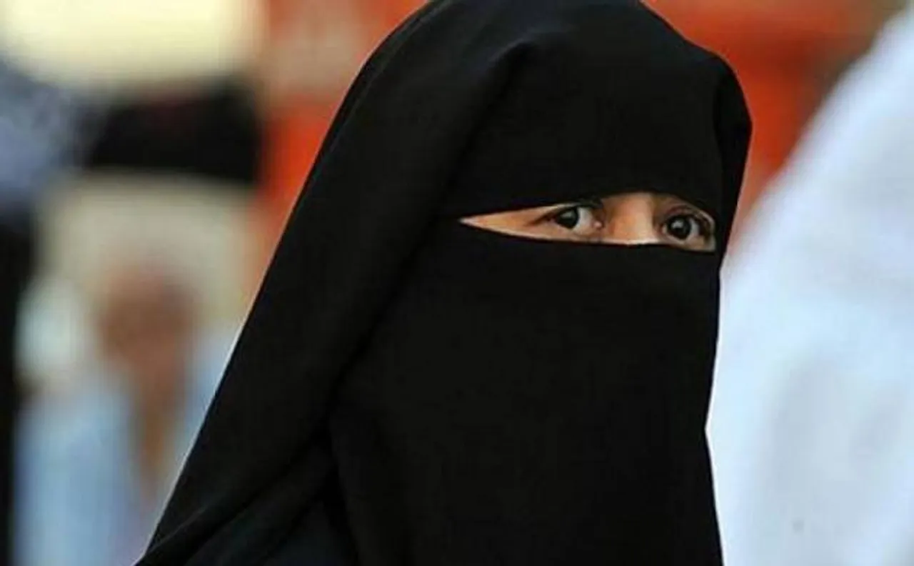 Haj controversy: Muslim clerics say women shall commit sin if they go alone on pilgrimage