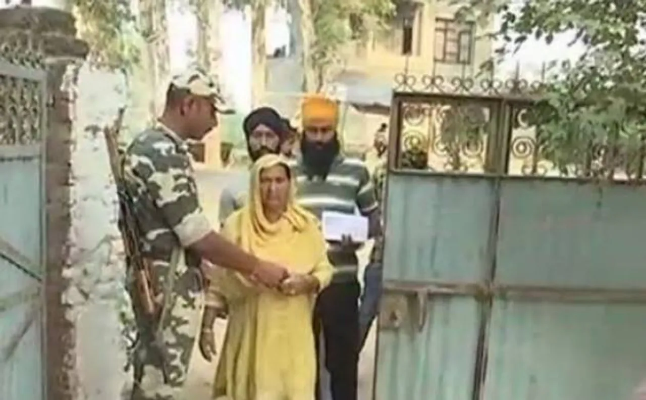 Gurdaspur Lok Sabha bypoll: Voting begins amid tight security
