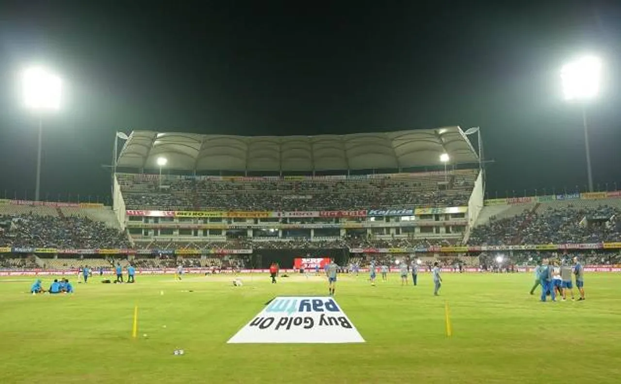 India vs Australia, 3rd T20 Live score: Match abandoned due to sodden outfield, series drawn